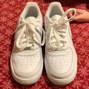 White nike Air Force 1’s